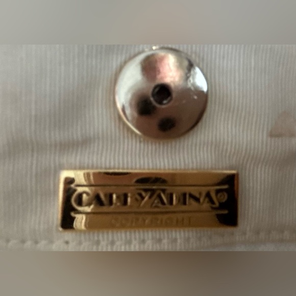 VINTAGE: Carey Adina | oversized heart shoulder bag. - Picture 11 of 16